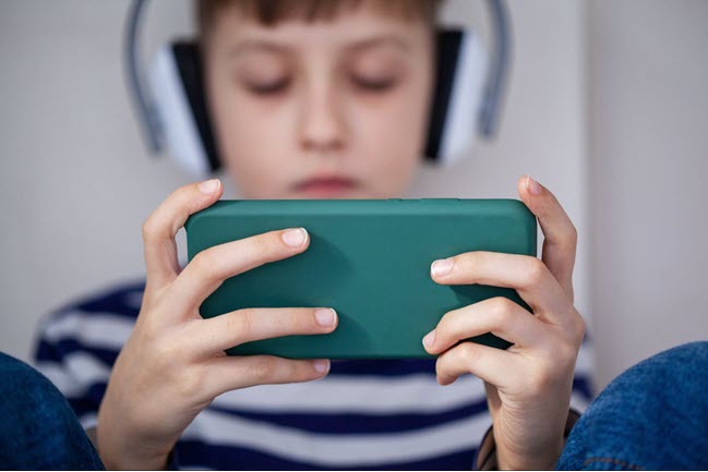 Crit&eacute;rios para um app confi&aacute;vel para monitorar o WhatsApp dos filhos