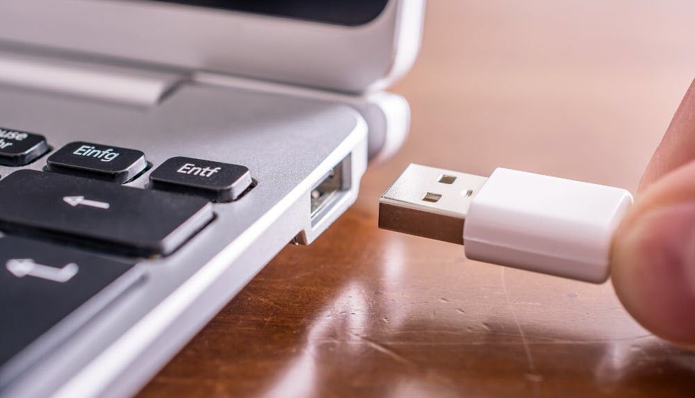 C&oacute;mo sincronizar dos tel&eacute;fonos por computadora