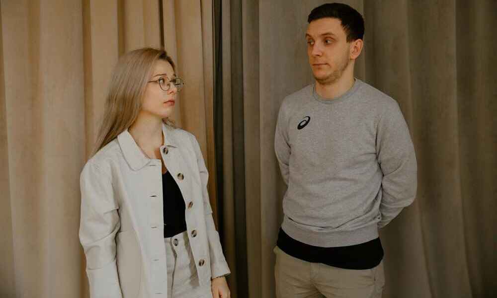 How do I find out what websites my husband is on for free