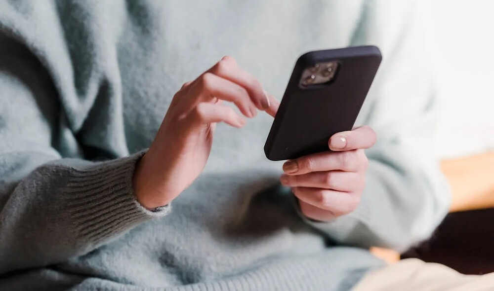 What to Look for on Cheater&rsquo;s Phone